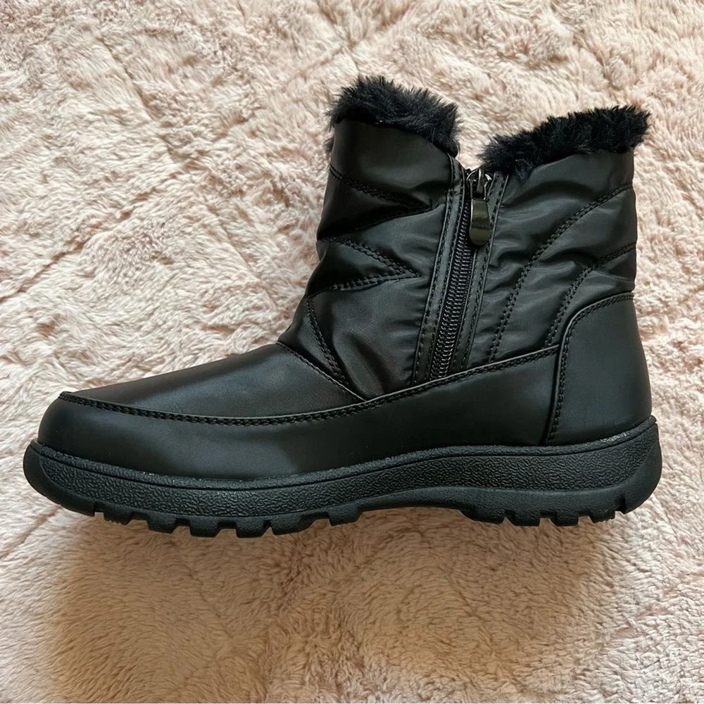NEW‎ Roebuck & Co. Thermolite Winter Boots Women's Size 8